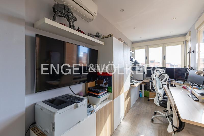 Foto 52ecac38-3c13-422e-acd5-ee5c9b427e3a. Zweistöckige wohnung mit heizung parking in PAU de Carabanchel Madrid