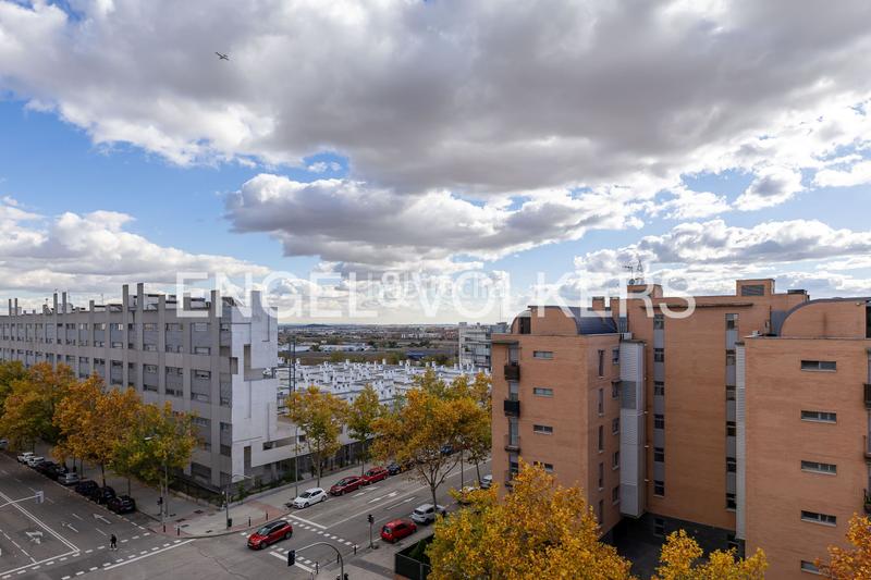 Foto b3a22522-c388-43d2-b191-73d509c534c0. Zweistöckige wohnung mit heizung parking in PAU de Carabanchel Madrid