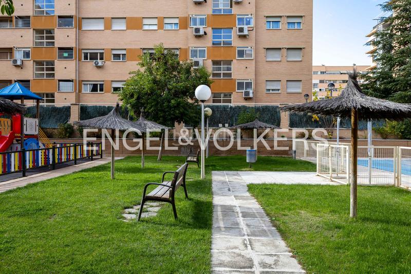 Foto e4b889ba-8e88-4e54-888b-29e7320cf50b. Duplex avec chauffage parking dans PAU de Carabanchel Madrid