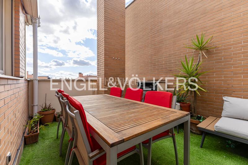 Foto f9eadf53-b410-4113-be40-2d20d7d4b03a. Duplex avec chauffage parking dans PAU de Carabanchel Madrid