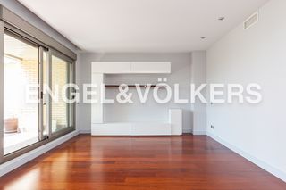 Miete Dachwohnung  Calle vista alegre. Ático de lujo en pozuelo de alarcón