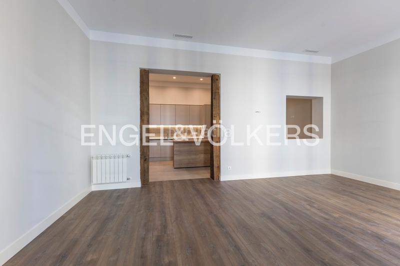 Foto 4392cf11-c73e-47a2-b5ad-cbd86765af21. Appartement avec chauffage dans Sol Madrid