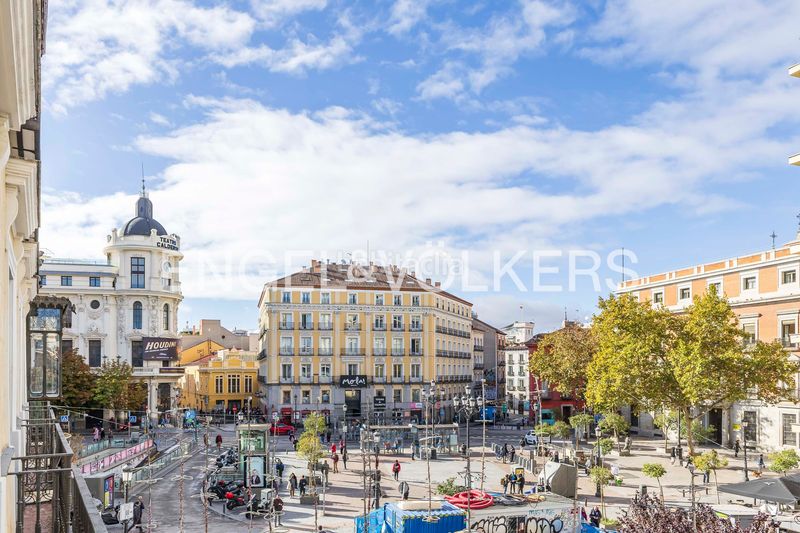 Foto 3fe1bf68-f81d-437a-ad87-57260b0dc994. Pis amb calefacció a Sol Madrid