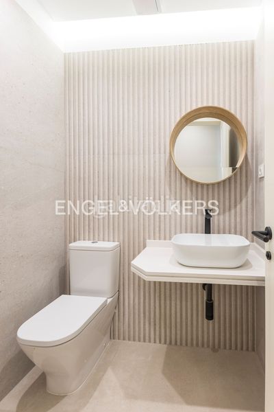 Foto 9533d38b-2b0c-4463-bd7c-51968b35ddd2. Pis amb calefacció a Sol Madrid