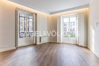 Appartement à Sol. Espectacular piso con 7 balcones en el centro de madrid