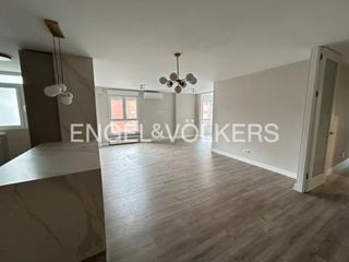 Apartament a Costillares. Maravillosa casa reformada en arturo soria