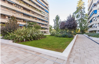 Apartament  Plaza de la cancillería. Propiedad  con  vistas despejadas  en moncloa  casa de campo