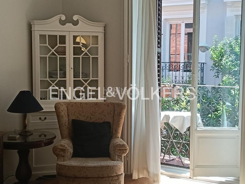 Foto dee3f301-e115-4350-9995-e65b277e9eff. Alquiler apartamento moderno apartamento de lujo en justicia en alquiler en Madrid