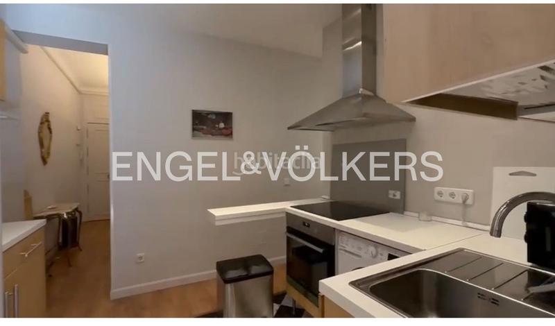 Foto ceae5dd4-ba96-41d3-871f-6c9485f3a9e5. Lloguer apartament amb calefacció a Justicia-Chueca Madrid