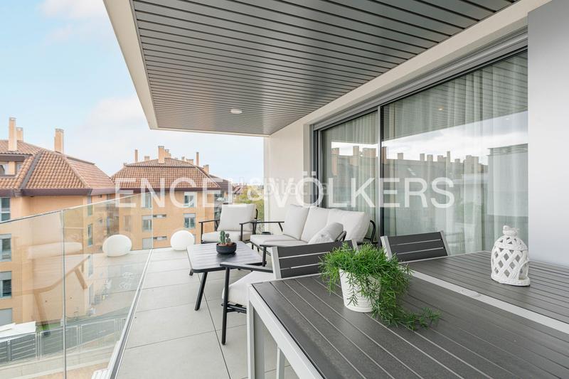 Foto 5b6e57b1-a210-479b-850f-daf012b0a84a. Attique avec chauffage parking piscine dans Valdepastores-Las Encinas Boadilla del Monte