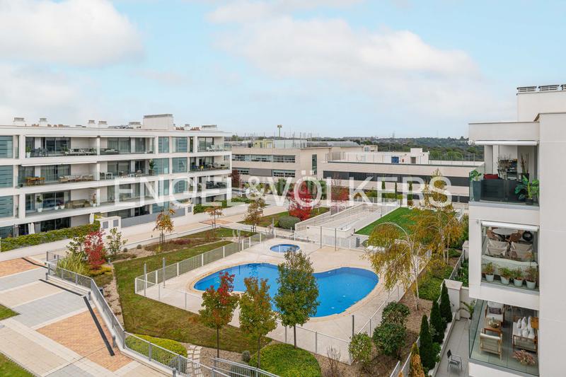 Foto e35ded9c-59e1-48c5-ba63-bfc2c05dfb70. Attique avec chauffage parking piscine dans Valdepastores-Las Encinas Boadilla del Monte