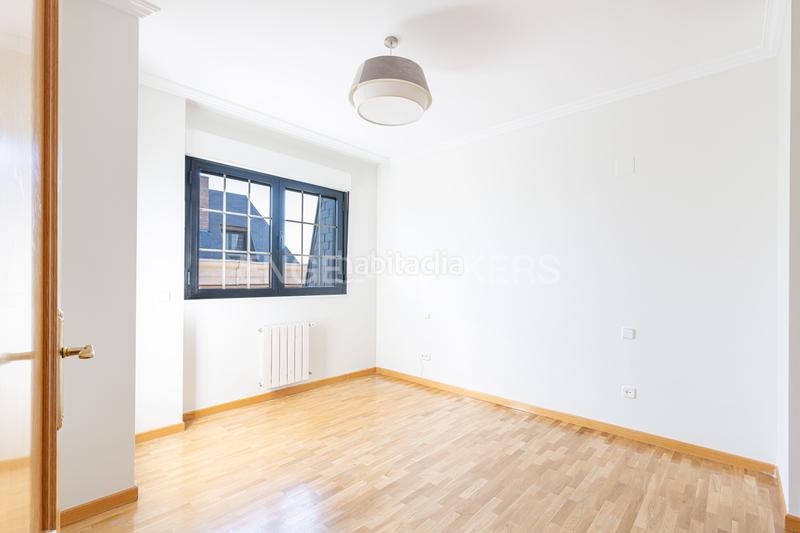 Foto 1e6ade5d-3403-4d78-a65d-cf47cc46051a. Alquiler apartamento impecable piso con vistas en Majadahonda