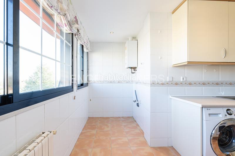 Foto 2266c84b-3dc1-4451-a848-7533bbc44aba. Alquiler apartamento impecable piso con vistas en Majadahonda