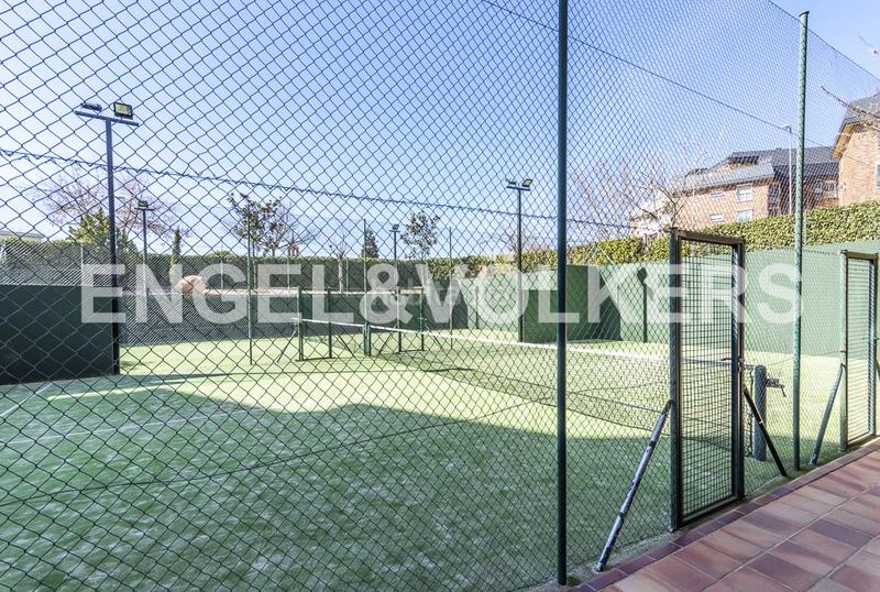 Foto d065fc00-732a-4564-b2a0-202b15372d53. Alquiler apartamento impecable piso con vistas en Majadahonda