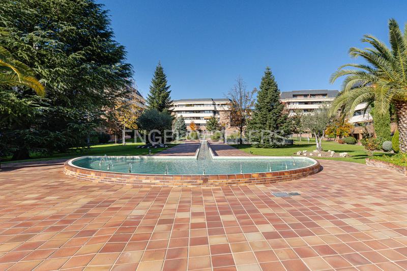 Foto 9148fe63-49b0-4097-aff5-4f6332188191. Lloguer apartament amb calefacció aparcament piscina a Majadahonda