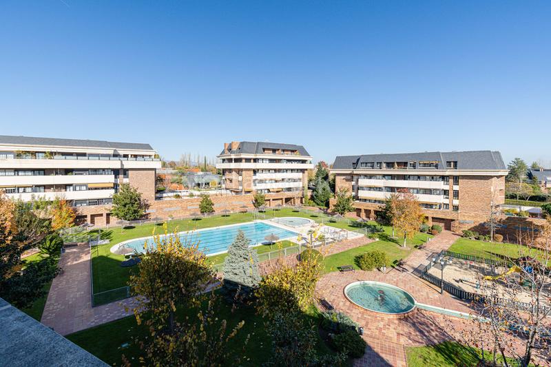 Foto 2e860f5d-a9f6-4fca-9e39-a1acf9071951. Location appartement avec chauffage parking piscine dans Majadahonda