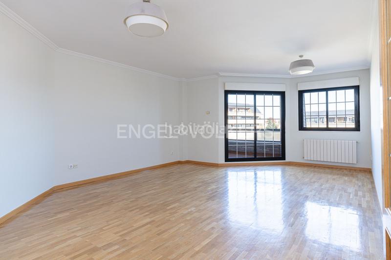 Foto 351dd259-152b-4f35-b512-bfa73c22b3c0. Location appartement avec chauffage parking piscine dans Majadahonda