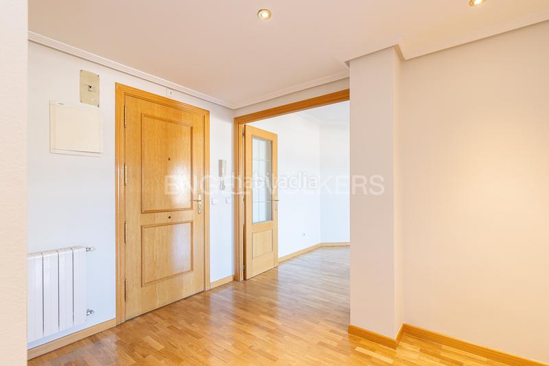 Foto 6af1e5cd-8bd9-401e-a9a9-20e8f6aa135e. Location appartement avec chauffage parking piscine dans Majadahonda