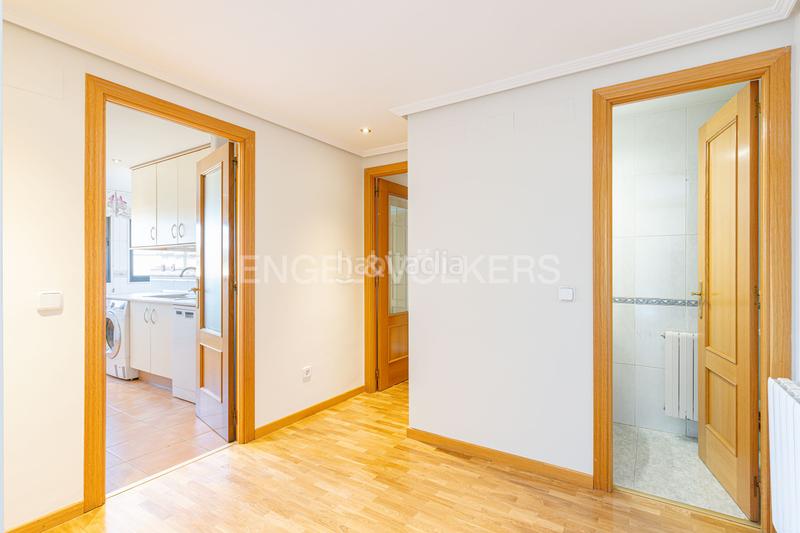 Foto 77f70894-57a5-4667-98a9-8395bab967ad. Miete appartement mit heizung parking pool in Golf-El Carralero Majadahonda