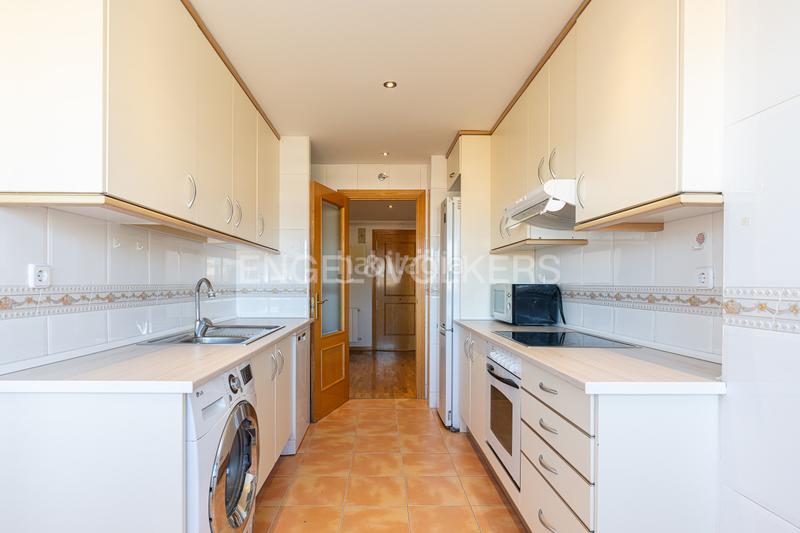 Foto bd801fae-c33a-42d6-9f4c-8d9d9ffd86b6. Miete appartement mit heizung parking pool in Golf-El Carralero Majadahonda