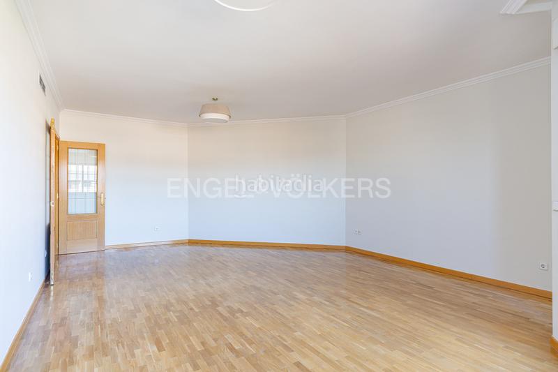 Foto 1f36fcfb-f42b-4025-b86c-e377ab7db6a7. Rent apartment with heating parking pool in Golf-El Carralero Majadahonda