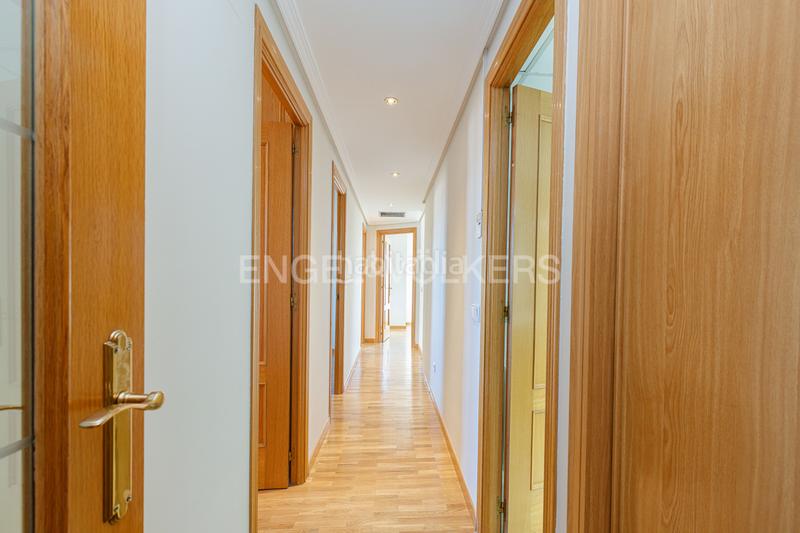 Foto 9c9ad534-3dfc-462e-a57c-f62711358a72. Rent apartment with heating parking pool in Golf-El Carralero Majadahonda