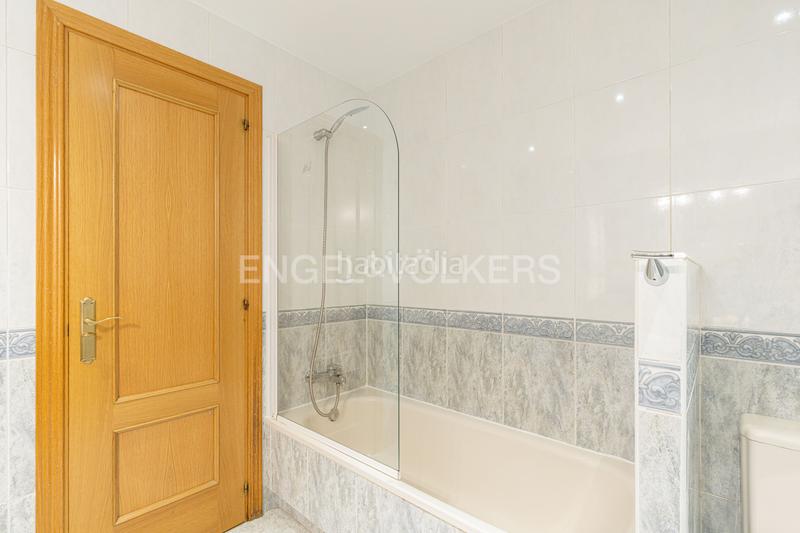 Foto b929e627-35e6-45f4-a1cc-1560d3f6235b. Rent apartment with heating parking pool in Golf-El Carralero Majadahonda