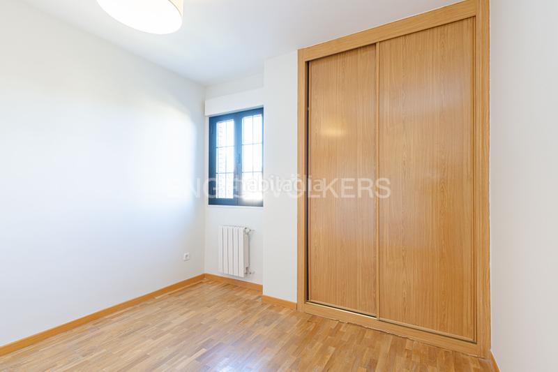 Foto e2641b8d-5af3-4771-ae9b-b6c0c900f00e. Rent apartment with heating parking pool in Golf-El Carralero Majadahonda