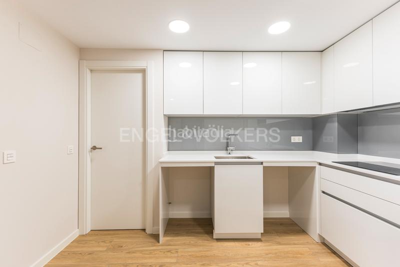 Foto c49d158f-1d2f-41ea-876e-651eb8973c84. Location appartement avec chauffage parking piscine dans Madrid