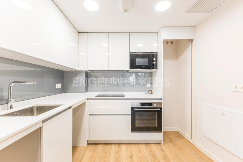 Foto a25083d9-a7c2-42ca-8fea-7cb492a01197. Rent apartment with heating parking pool in San Juan Bautista Madrid