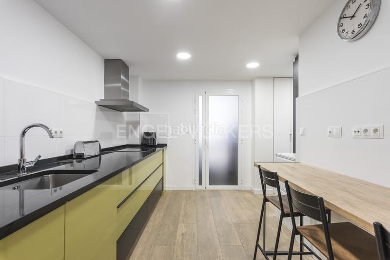 Foto 340afe70-f720-4bb5-b653-fdf6c73d88bf. Location attique avec chauffage parking piscine dans Madrid