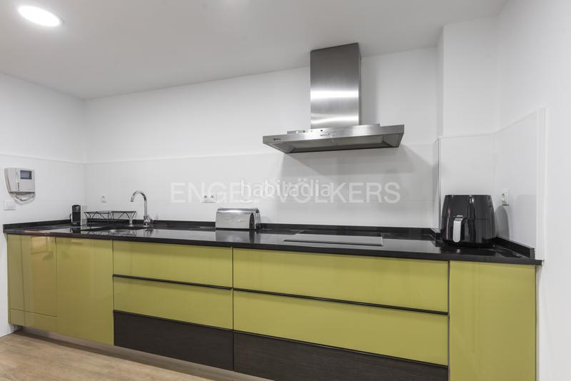 Foto 67633049-e6f3-47a1-940d-190ea7ef27a0. Rent penthouse with heating parking pool in Sanchinarro Madrid