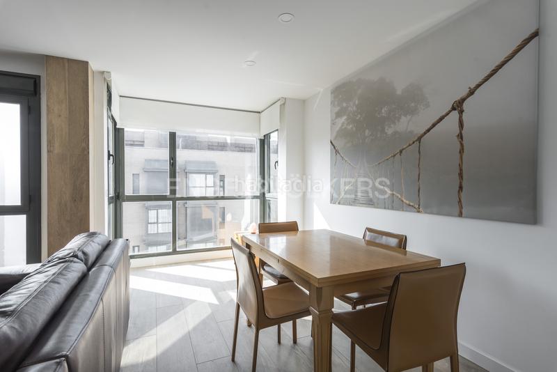 Foto d9f77b22-25f9-4804-ac0f-937d6e955187. Rent penthouse with heating parking pool in Sanchinarro Madrid