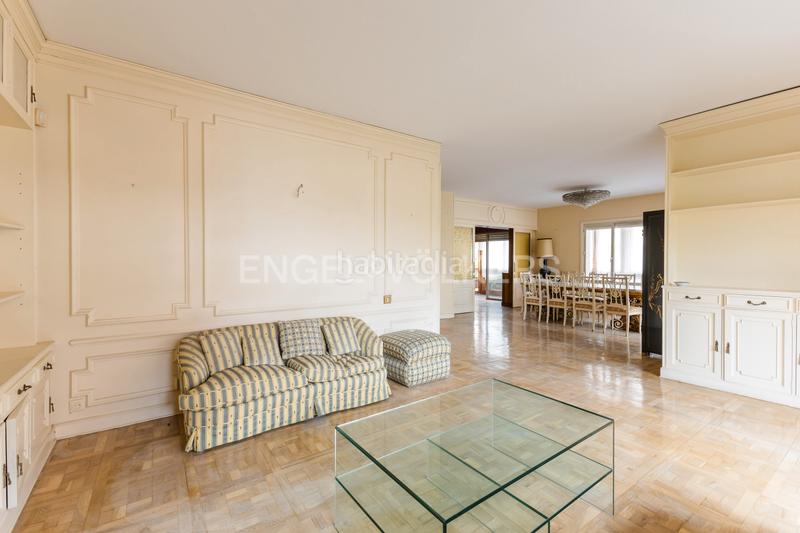 Foto 3dbf8741-2c52-4b49-b703-3e6b8e34ba8a. Appartement avec chauffage parking piscine dans Nueva España Madrid