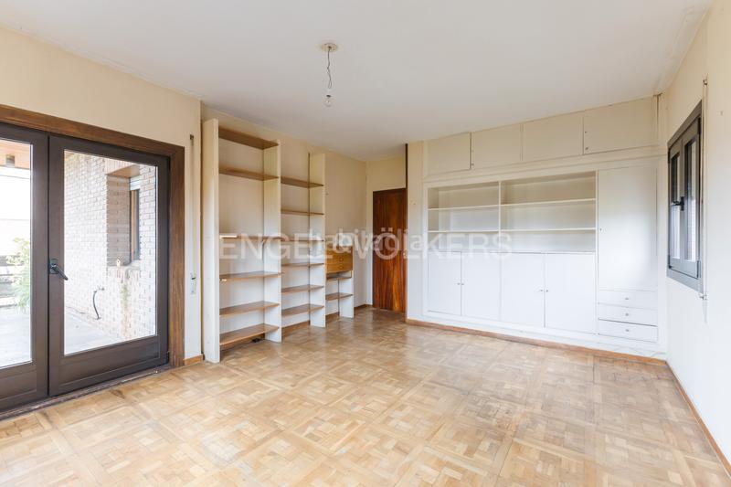 Foto b824b429-af9e-4f73-a834-6a995b35d112. Appartement avec chauffage parking piscine dans Nueva España Madrid