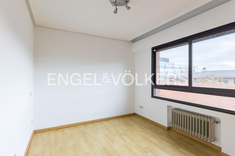 Foto a6a9c6ce-e3b7-4b8f-a990-a858eb27b2c4. Miete dachwohnung mit heizung parking in San Juan Bautista Madrid