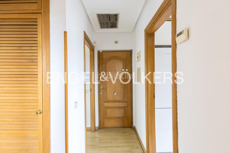 Foto eab5f47b-7420-4e5e-90a1-0595d541def9. Miete dachwohnung mit heizung parking in San Juan Bautista Madrid