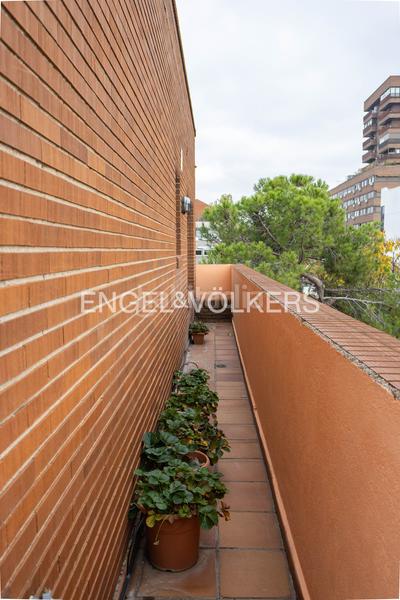 Foto 11ae9450-99b6-4f55-b008-0f71d339682d. Rent penthouse with heating parking in San Juan Bautista Madrid