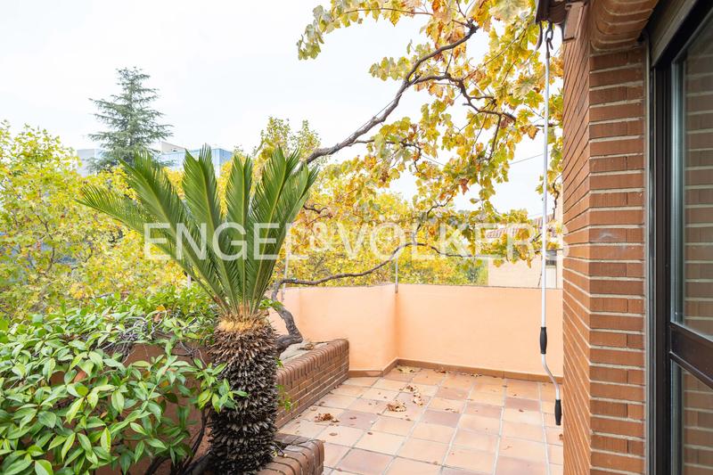 Foto 53d27e05-9533-4e34-9ce1-9eb7a5c62722. Rent penthouse with heating parking in San Juan Bautista Madrid