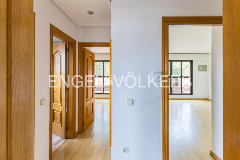 Foto 7c21e01a-c304-4d0b-85d2-b5f20d2e312f. Rent penthouse with heating parking in San Juan Bautista Madrid