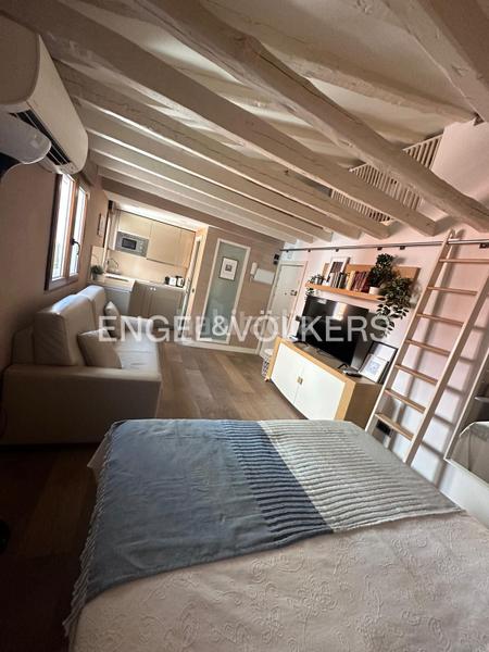 Foto 38c8591f-b581-429e-b9a9-853ec050b446. Miete studiowohnung mit heizung in Sol Madrid