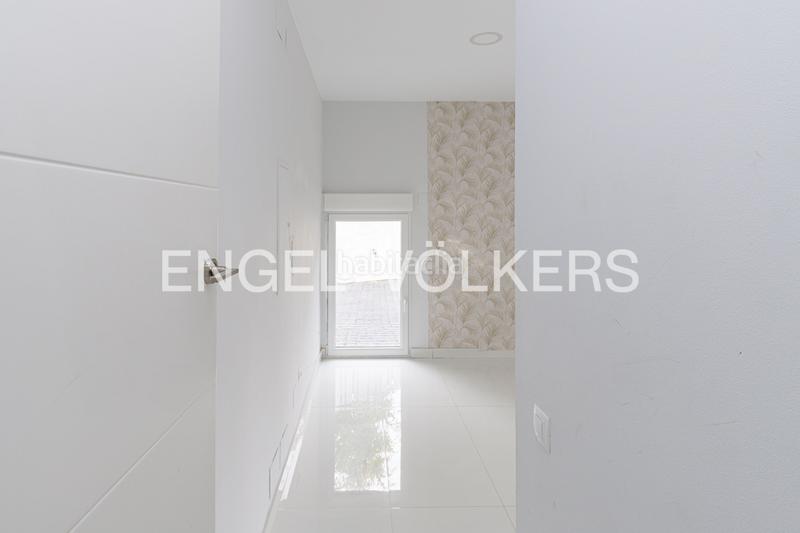 Foto 621e4b36-ee7a-401b-8b48-8c7a1d534397. Casa con riscaldamento parcheggio piscina in urbanización La Moraleja La Moraleja