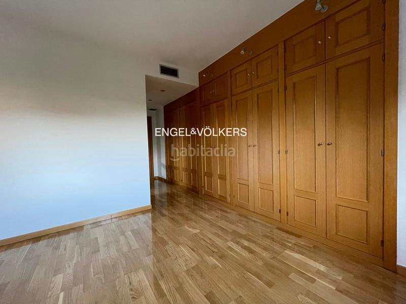 Foto d53d1ea6-1b22-45cd-aa0b-0a2b9b74eb5e. Miete appartement mit heizung in Somosaguas Pozuelo de Alarcón