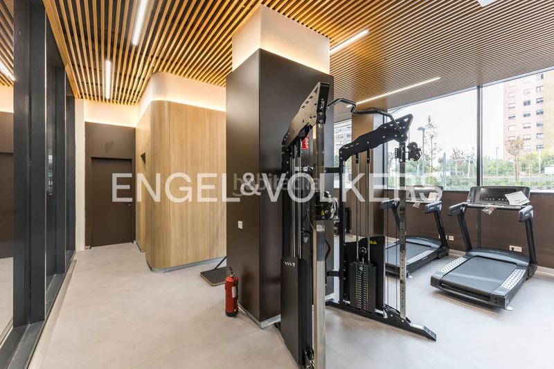 Foto 1e4f6616-172d-4b2a-a50c-561f3c1da375. Lloguer apartament amb calefacció aparcament piscina a Madrid