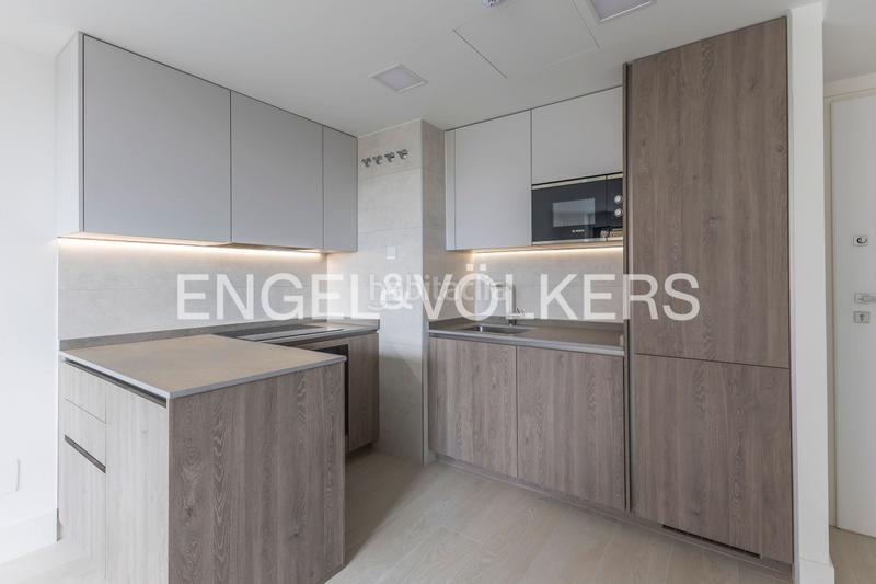 Foto 33e4d9b5-2096-4c45-98df-cf0799ccd37c. Rent apartment with heating parking pool in Estrella Madrid