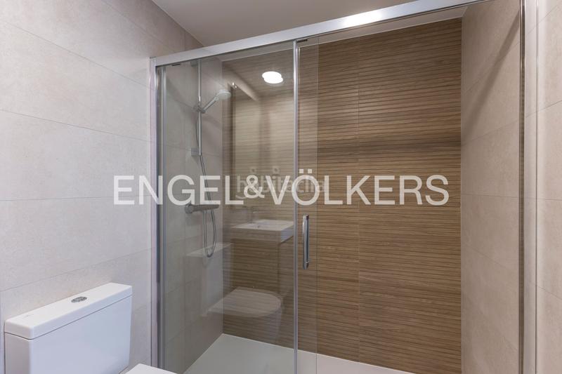 Foto 9a43a2b9-865c-4e1b-8128-e5a0f7aa4341. Rent apartment with heating parking pool in Estrella Madrid