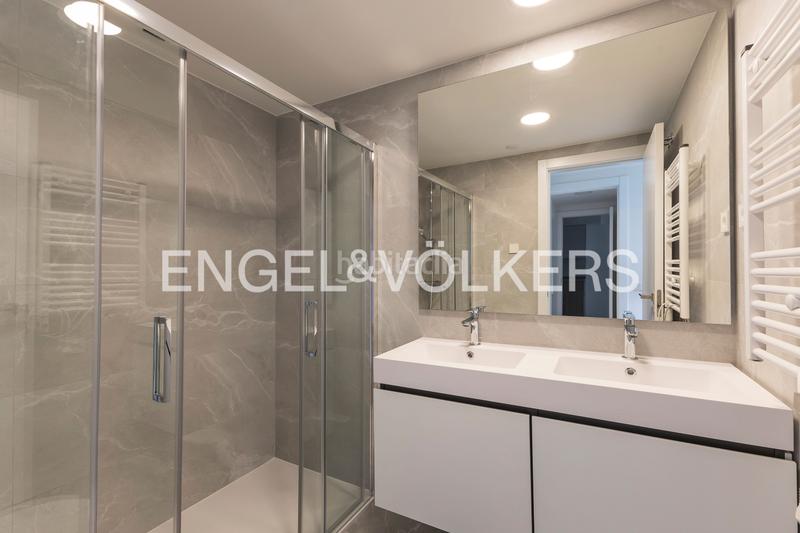 Foto b1b6820c-38bd-4056-be0c-744825d3a185. Rent apartment with heating parking pool in Estrella Madrid