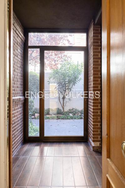 Foto 19be35ce-c464-453c-ac58-4946d660de69. Casa amb calefacció aparcament piscina a San Juan Bautista Madrid