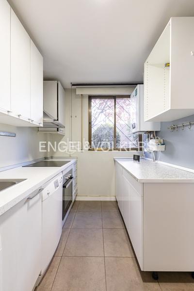 Foto 289a165a-6983-4cb2-a8d0-26f15bbcf03a. Casa amb calefacció aparcament piscina a San Juan Bautista Madrid