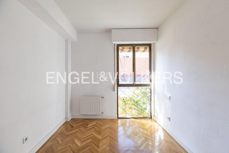 Foto 6247bfef-bfe3-4f6a-bfb0-f3428b94ed11. Casa amb calefacció aparcament piscina a San Juan Bautista Madrid